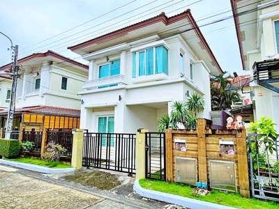 MRT ศรีด่าน 900 ฺBTSสำโรง2.79 กม ให้เช่าบ้านเดี่ยว 2ชั้น 3นอน  MRT ศรีด่าน 900 ฺBTSสำโรง2.79 กม ให้เช่าบ้านเดี่ยว 2ชั้น 3นอน