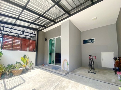ทาวน์โฮม 2 ชั้น 22 ตร.วา. ม.รามคำแหง-ร่มเกล้า 4 นอน ถ.ราษฏร์พัฒนา