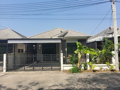 ขายบ้านแฝดมือสองศรีราชา  โครงการเดอะ เซ็นทรัล ทาวน์ บึง-ศรีราชา ช