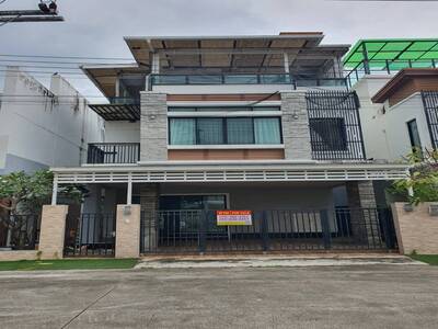  ขายบ้านเดี่ยว 3 ชั้นพร้อมดาดฟ้า รับลมทะเล ชะอำ