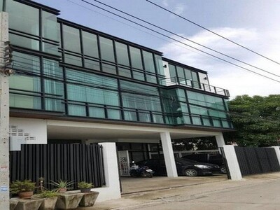 ขายอาคารสำนักงาน 3 ชั้น โกดัง โรงงานขนาดเล็ก SME สภาพสวยใหม่ 