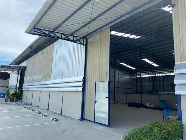 ให้เช่าโกดัง ใกล้สวนหลวงร.9 ซอยเฉลิมพระเกียรติร.9 พื้น600ตรม. มีที่จอดรถ5คัน  และห้องน้ำในตัวชายหญิง