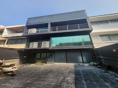 ให้เช่าโฮมออฟฟิศ ใกล้วิลล่ามาร์เก็ต  สุขุมวิท 26ใกล้BTS พร้อมพงษ์