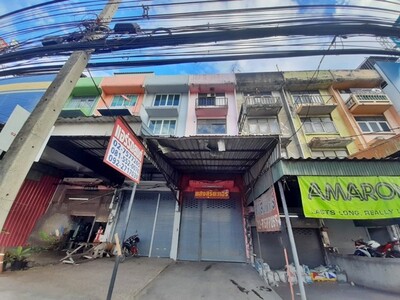 ขาย อาคารพาณิชย์ 4 ชั้น ติดถนนสุขุมวิท  