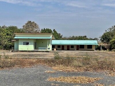 ที่ดินพร้อมสิ่งปลูกสร้าง  ถนนจันทบุรี-สระแก้ว   