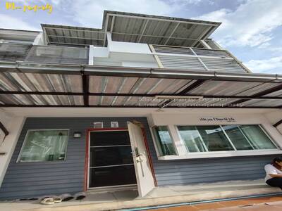 ขายทาวน์โฮม3ชั้นแปลงมุมโครงการบ้านใหม่1ซอยพุทธบูชา36พื้นที่25.3 ต
