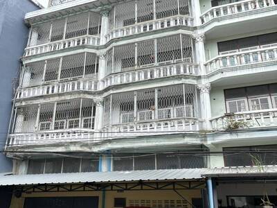 ขาย/เช่า อาคารพาณิชย์ 5 ชั้น รีโนเวทใหม่