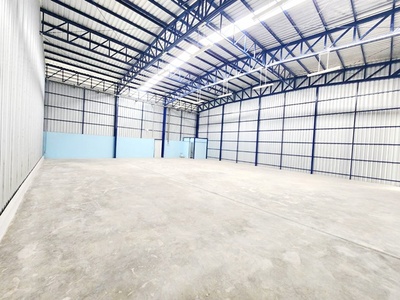 เดินถึง ARL ลาดกระบัง 648 สารสาสน์วิเทศร่มเกล้า โกดังใหม่ 500ตรม.
