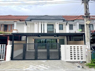 บ้าน ทาวน์เฮ้าส์ รีโนเวทใหม่ พร้อมอยู่ ถ.บ้านกล้วย - ไทรน้อย บางบ