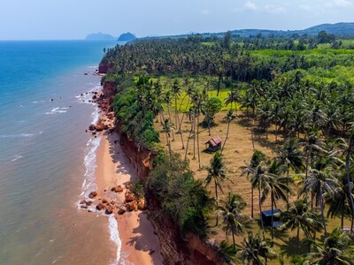 ซื้อเก็บยิ้มรับทรัพย์เฮงๆปังๆ ที่ติดทะเลฝั่งแดงSeaview สวยมาก