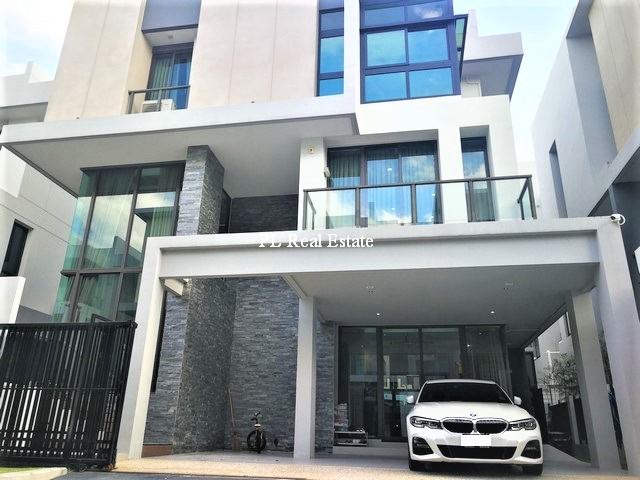 BS458 ขายบ้านเดี่ยวหรู 3ชั้น Super Luxury Villa โครงการ บ้านกลางเมือง คลาสเซ่ เอกมัย-รามอินทรา