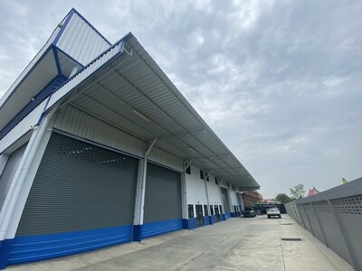 ให้เช่าโกดัง พื้นที่ 400-600 ตรม. มีออฟฟิศ 2 ชั้น ย่านปทุมธานี คล