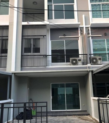 ขายทาวน์โฮม 3 ชั้น เดอะ เมทโทร รัตนาธิเบศร์ ใกล้ MRT สะพานพระนั่งเกล้า