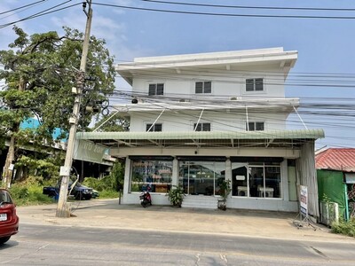 ตึกแถว 3 ชั้น 3 คูหาทะลุกัน 720 ตรม 8 นอน 5 ห้องน้ำ  อนามัยงามเจร