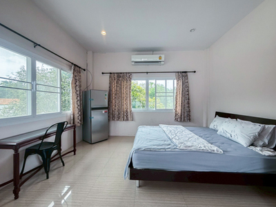 อพาร์ตเมน ชั้น 3 ว่างให้เช่า 2 ห้องนอน 1 ห้องน้ำ ทำเลดีมาก เกาะสม
