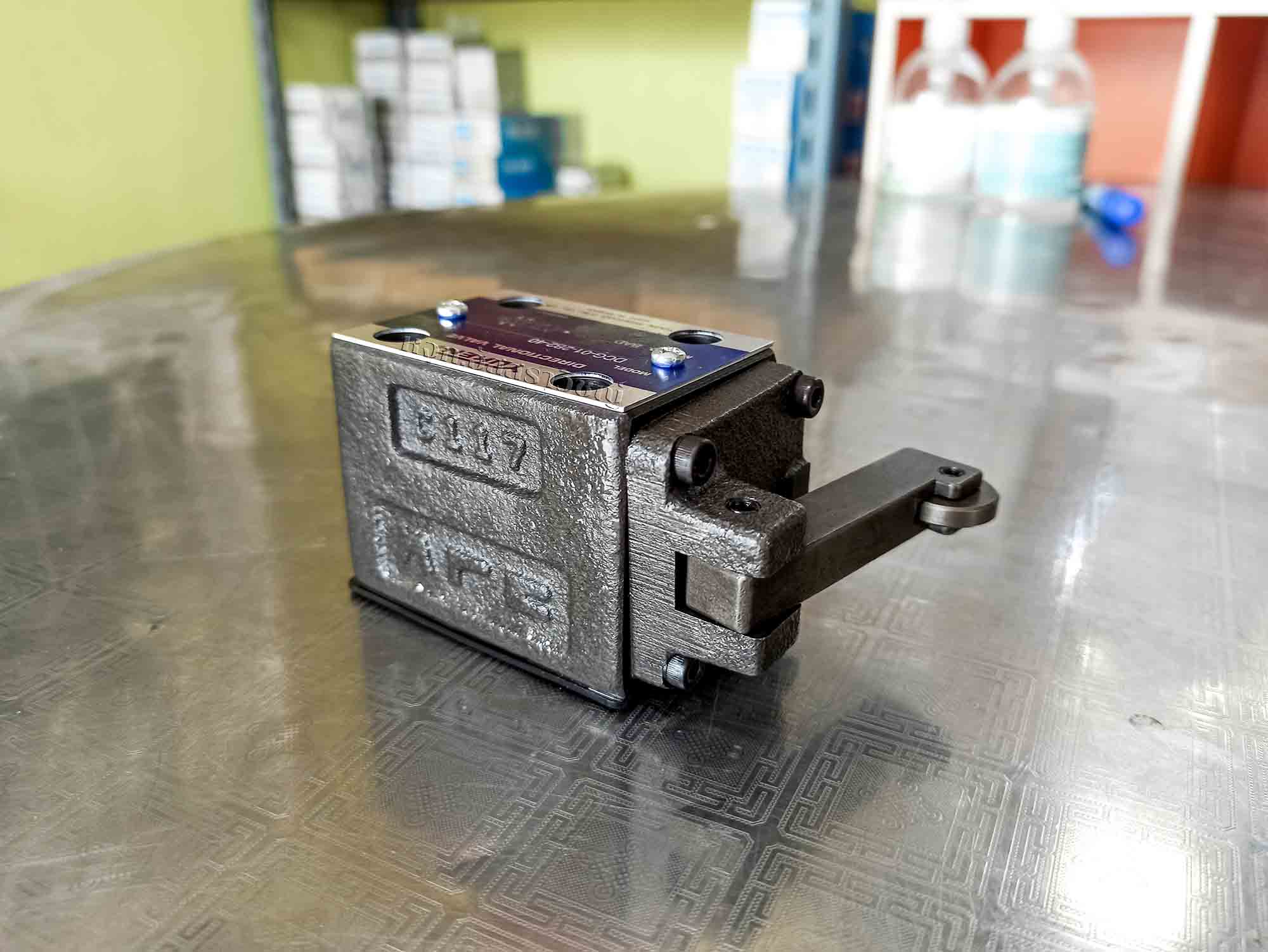 วาล์วไฮดรอลิคแบบลูกกลิ้ง (Cam Operated Directional Valves) Yuken รุ่น DCG-01,DCG-03