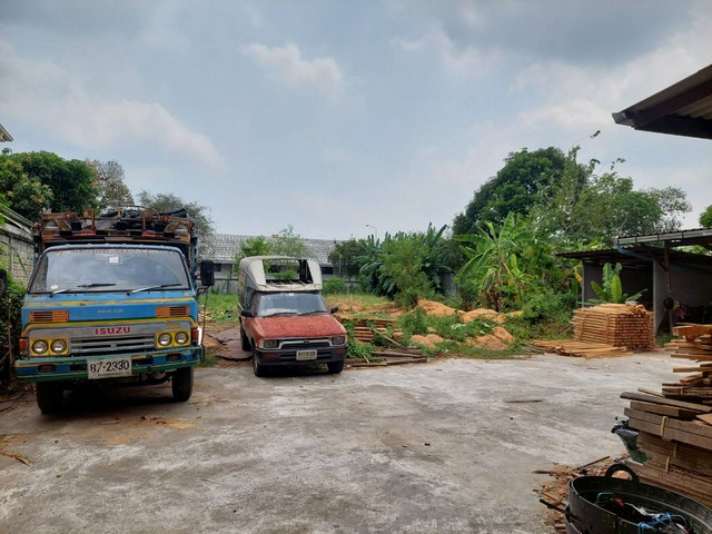 ขายที่ดินพร้อมสิ่งปลูกสร้าง โรงไม้ สร้างสำนักงาน บ้านพักคนงาน  เจ้าของขายเอง  ตำบลท่าทราย อำเภอเมืองนนทบุรี นนทบุรี 