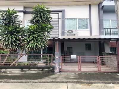 ขายทาวน์โฮม กัสโต้ สาทร-ตากสิน 18.8 ตร.วา อยู่หลังซีคอน บางแค