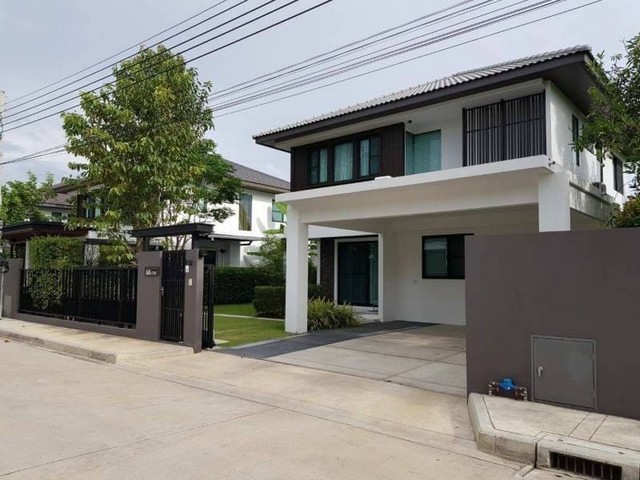 ขายบ้านเดี่ยว โครงการมัณฑนา บางนา กม.7 ตกแต่งสวยเฟอร์เจอร์เครื่องใช้ไฟฟ้าครบ บ้านดีอยู่ดีมีสุขเฮงๆรวยๆ