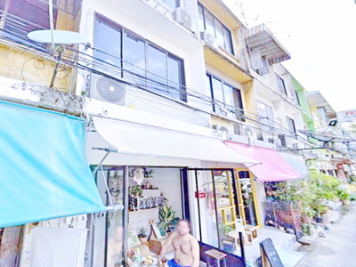 ข้าวสาร 550ม.  MRTสามยอด เยาวราช 3 กม. ให้เช่าตึกแถวโฮสเทล 3ชั้น