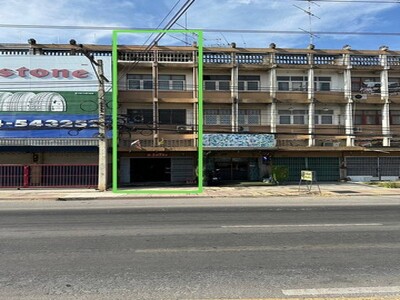 ขายตึกแถวอาคารพาณิชย์ 3 ชั้นครึ่ง ติดถนนแสงชูโต ท่ามะกา จ.กาญจนบุ