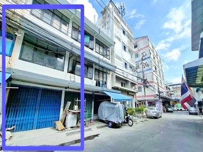 แมคโคร สาทร 1.2 ก เอ็มไพร์ ทาวเวอร์ 1.7 กม. ให้เช่าตึกแถว 3 ชั้น 