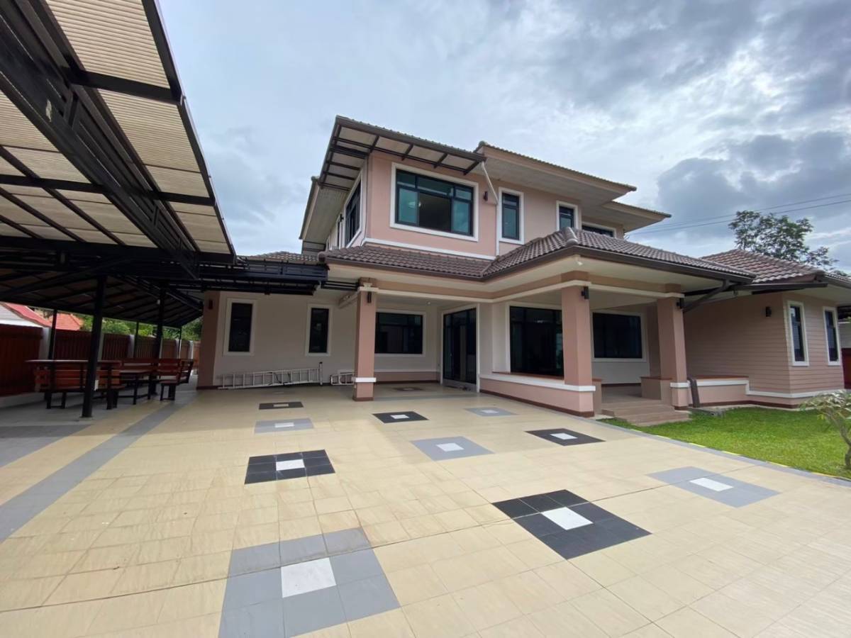 ให้เช่าบ้านเดี่ยวริมน้ำหมู่บ้านเชียงใหม่ฟลอร่าวิลล์ หลังบ้านวิวแม่บ้าน บรรยากาศดี สงบ
