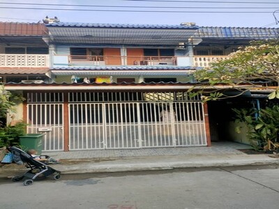 RENTบ้านเฉพาะชั้น3 ไม่ใช่ทั้งหลัง  บ้าน 3 ชั้นใกล้ ตลาดบางกะปิ 