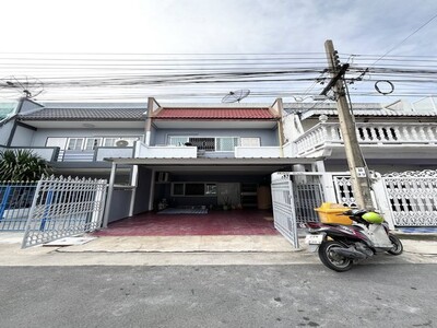 ทาวน์โฮม 2 ชั้น 25 ตรว. 2 ห้องนอน หมู่บ้านคลองจั่นวิลล่า1 นวมินทร