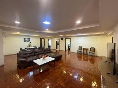 ให้เช่าคอนโด ชั้น 4 DH Grand Tower Sukhumvit 39 ใกล้ BTS พร้อมพงษ