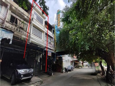 ขายตึกอาคารพาณิชย์ลำลูกกา ติดถนนใหญ่ ใกล้รถไฟฟ้าสถานีคูคต คุ้มค่า