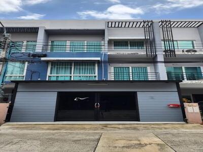 ให้เช่าทาวน์โฮม3ชั้น หมู่บ้าน กรีนิช รามอินทรา 76 ติดแม็คโคร รามอ