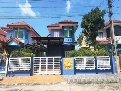 หมู่บ้านวรารักษ์ โรจนะ ถ.โรจนะ-วังน้อย ต.ลำตาเสา อ.วังน้อย อยุธยา