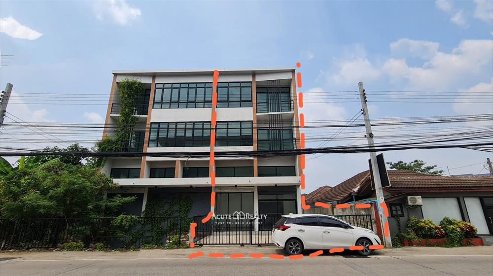 ขายทาวน์เฮาส์ 3 ชั้น ริมถนนซอยบางรักน้อย 16 หน้าหมู่บ้านเทมโป้ ทาวน์ รัตนาธิเบศร์ เหมาะทำร้านค้า