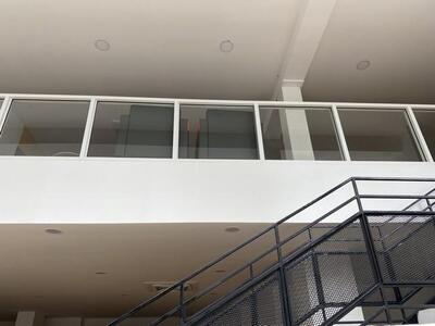 ให้เช่าโชว์รูม 2 ชั้น 260 ตรม. ใต้โรงแรม สไตล์ลอฟ ซอยสุขุมวิท 63