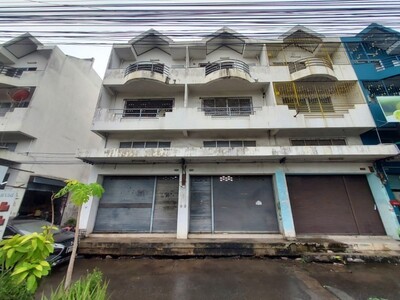 ขายอาคารพาณิชย์  3 ชั้น พร้อมชั้นลอย 2 คูหา เขตมีนบุรี กรุงเทพมหา
