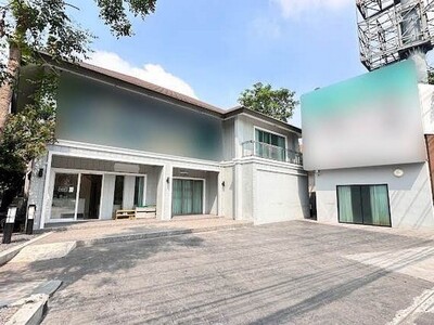ให้เช่าบ้านเดี่ยวหลังใหญ่ ติดริมถนนเลียบด่วนรามอินทรา