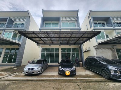 ขาย ทาวน์โฮม 3 ชั้น  ตึกเดี่ยว โครงการ ฟูลเฮาส์ บางแวก 94 ถนนกว้า