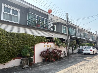 ขายบ้านแฝดรัชชา5 ถนนบางใหญ่-บางคูลัด ใกล้เซ็นทรัลเวสเกต 
