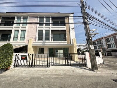 ขายคอนโดมือสอง เขตประเวศ กรุงเทพมหานคร   
