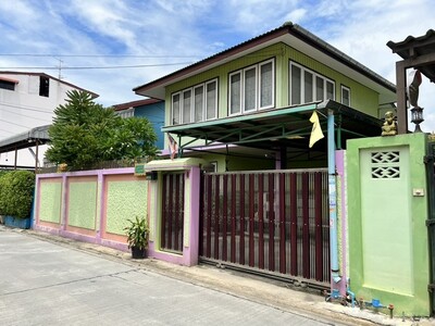 บ้านเดี่ยว 2 ชัน ซอยชัยวัฒน์9(วุฒากาศ53แยก3)เดินทางสะดวก 