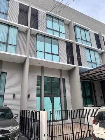 ให้เช่าทาวน์โฮม 3.5 ชั้น หมู่บ้าน พาทิโอ2 พระราม9-พัฒนาการ บ้านสวยเหมาะอยู่อาศัย