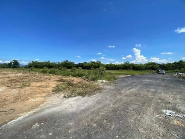 โซนหางดง ขาย 12 ล้าน 2 ไร่ #น้ำแพร่ #ขายที่ดินพร้อมบ้านสวน #บ้านสไตล์ฝรั่ง ห่างจากคันคลองชลประทาน เพียง ​100 เมตร