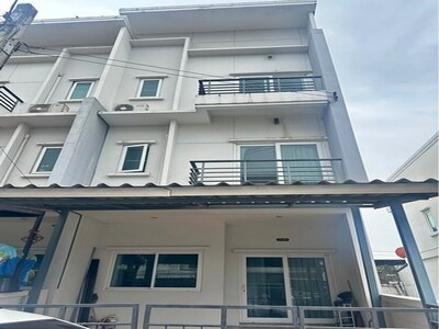 ให้เช่าทาวโฮมหลังมุม โครงการหมู่บ้านบ้านพาทาโกเนีย3 ถนนสามวา 