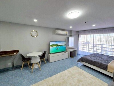 ขายคอนโดวิวทะเล 2 ห้องสวย รีโนเวทใหม่ ทำเลดี ใกล้หาดจอทเทียน พัทย