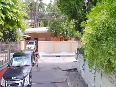 6นอน รร.นานาชาติเซนต์แอนดรูส์ สาทร 2.0 กม. BTS เซนต์หลุยส์ 750 ม.