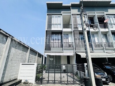 ลดราคา ทาวน์โฮม สัมมากร อเวนิว รามอินทรา - วงแหวน พร้อมอยู่ 