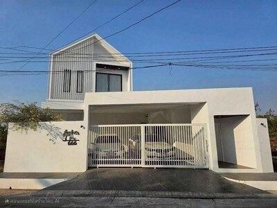 ปล่อยเช่า บ้านเดี่ยว 2ชั้น หมู่บ้านนครินทร์การ์เด้น ถนนร่มเกล้า