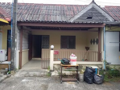 ขายทาวน์เฮ้าส์มือสอง     อำเภอสัตหีบ  ชลบุรี