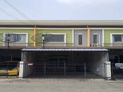 ขายทาวน์เฮ้าส์มือสองพานทอง    โครงการแฟมิลี่ซิตี้ พานทอง 2 ชลบุรี